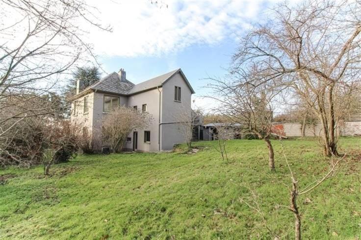 Charmante Villa Des Annees 30 Braine l'Alleud Bagian luar foto